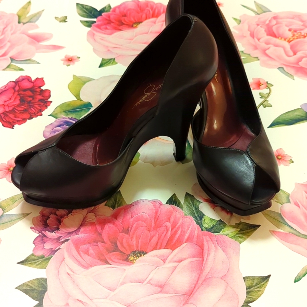 Jessica Simpson "Leticce" Black Leather heels